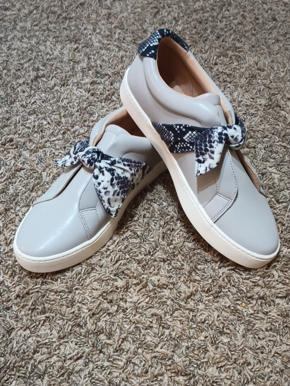 Journee Collection abrina ditches